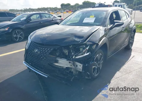 2021 Lexus Ux z USA, uszkodzony, nr VIN JTHP3JBH3M2032884